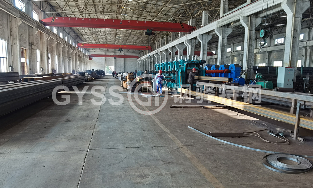 福建无缝方管生产车间